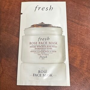 Fresh Rose Face Mask with Real Petals